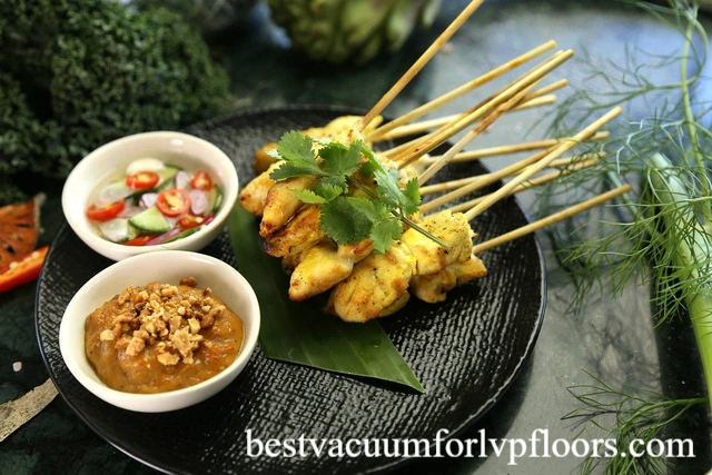 9 Rekomendasi Tempat Makan Lontong Kupang di Surabaya 2025