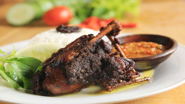Bebek Madura: Lezatnya Kuliner Khas Madura yang Wajib Kamu Coba